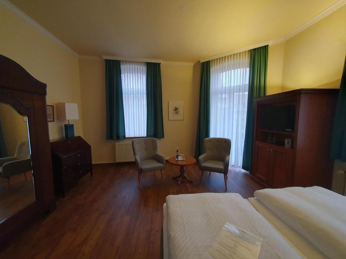 Hotel Fuerstenhof Rathenow Exterior foto