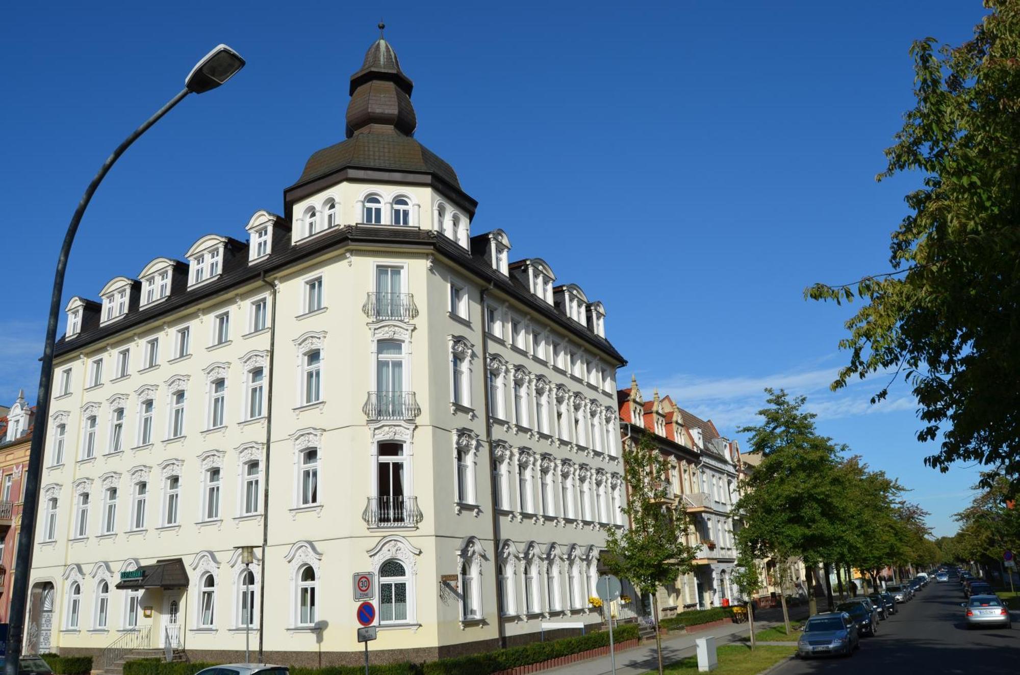 Hotel Fuerstenhof Rathenow Exterior foto